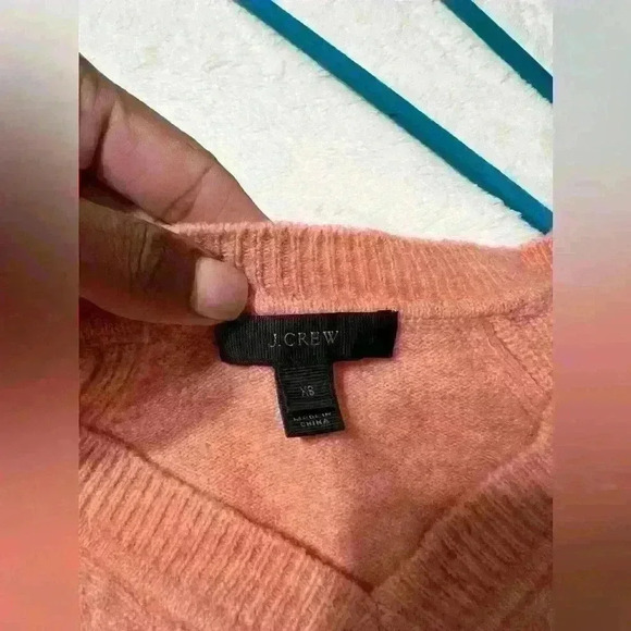 J. Crew Supersoft Yarn V-neck Sweater in Heather Blossom Size XS Style H3911 - Picture 2 of 8